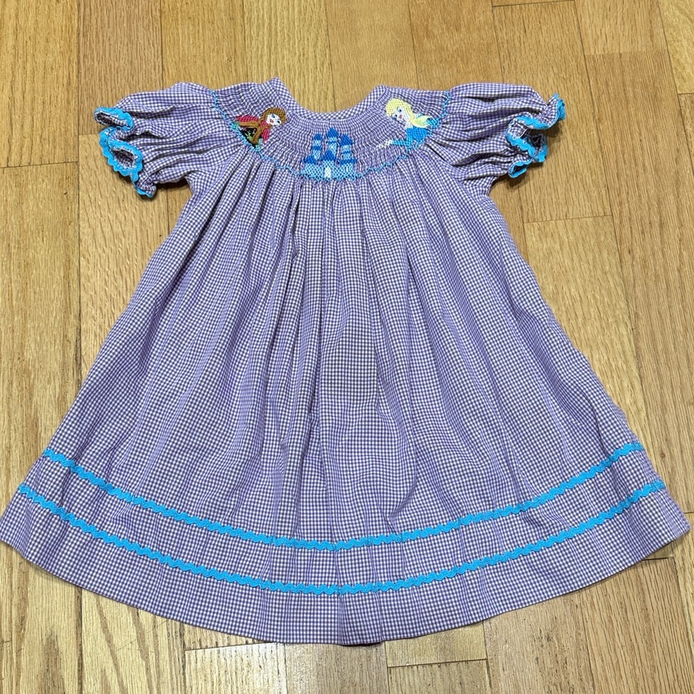Smocked dress-Frozen